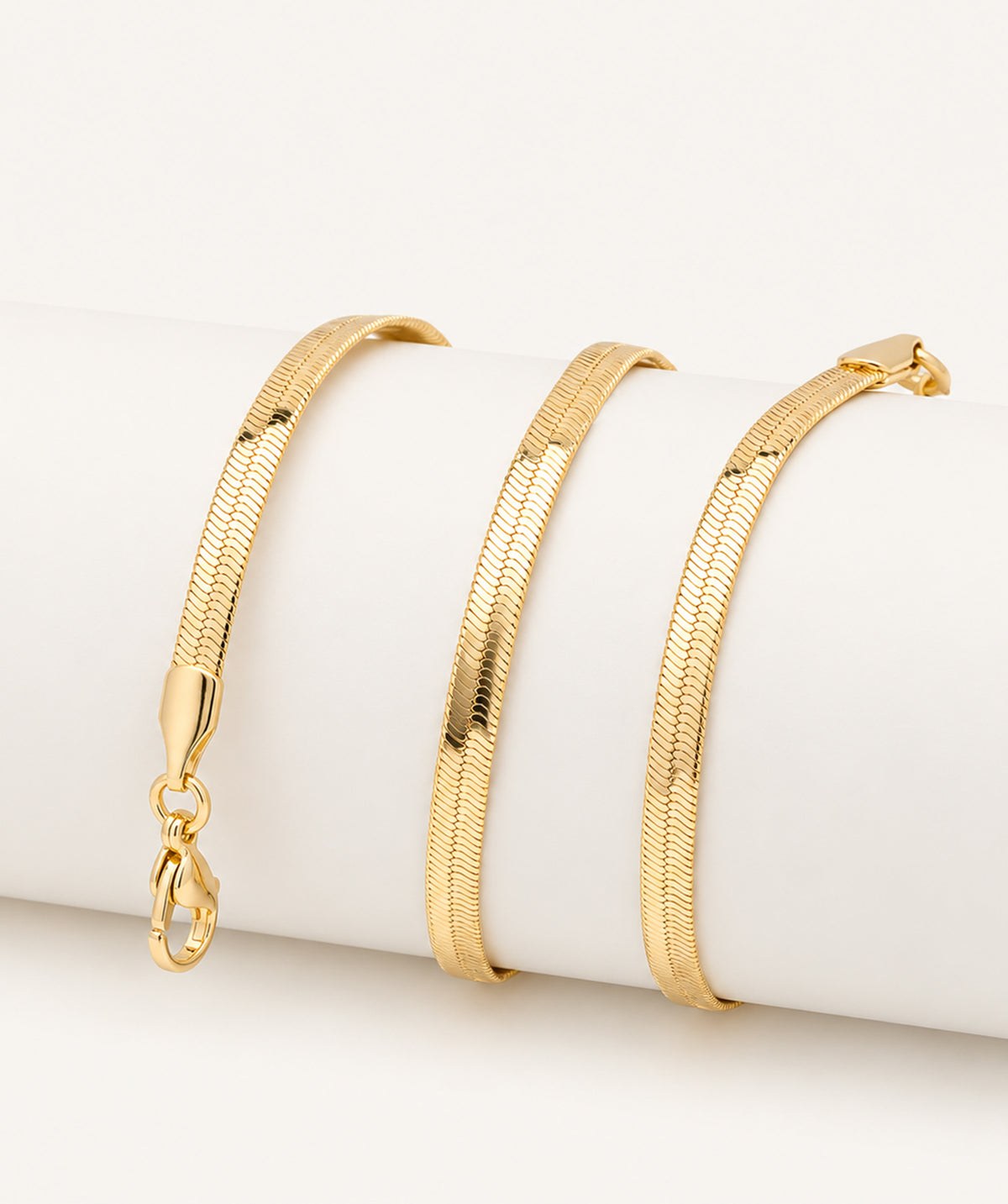Lifestyle photo of the Gold Herringbone Chain
